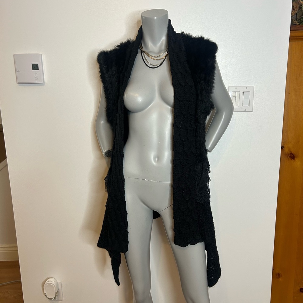 Gorgeous and Elegant Black Knit with Fur and lace Women's Vest❤️M